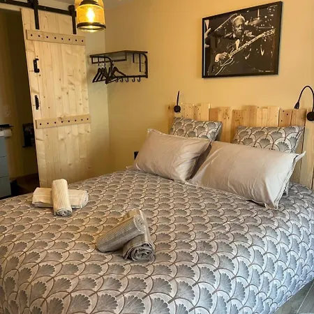 Appartement Aux 12 Instants, Imagine *