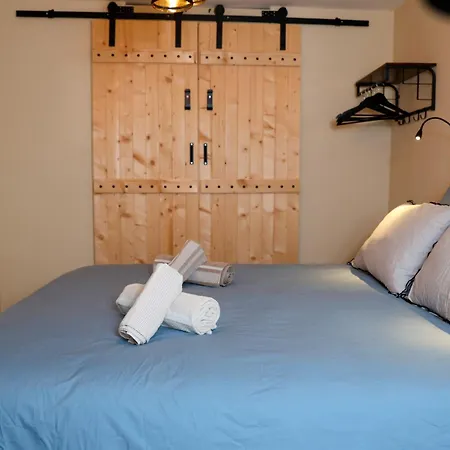 Apartman Aux 12 Instants, Imagine